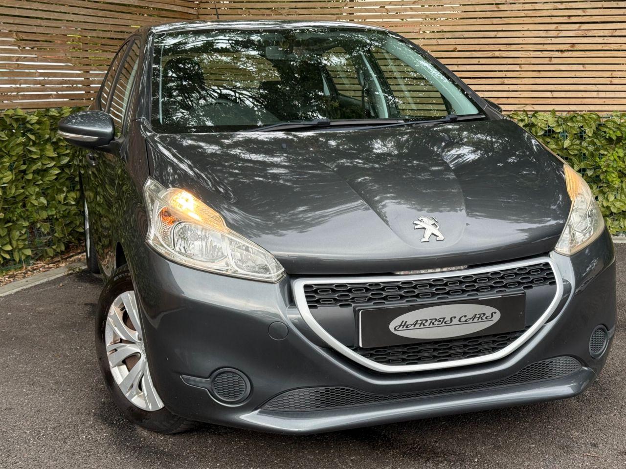 Used Peugeot 208 2015 for sale - 76988235: Photo 2