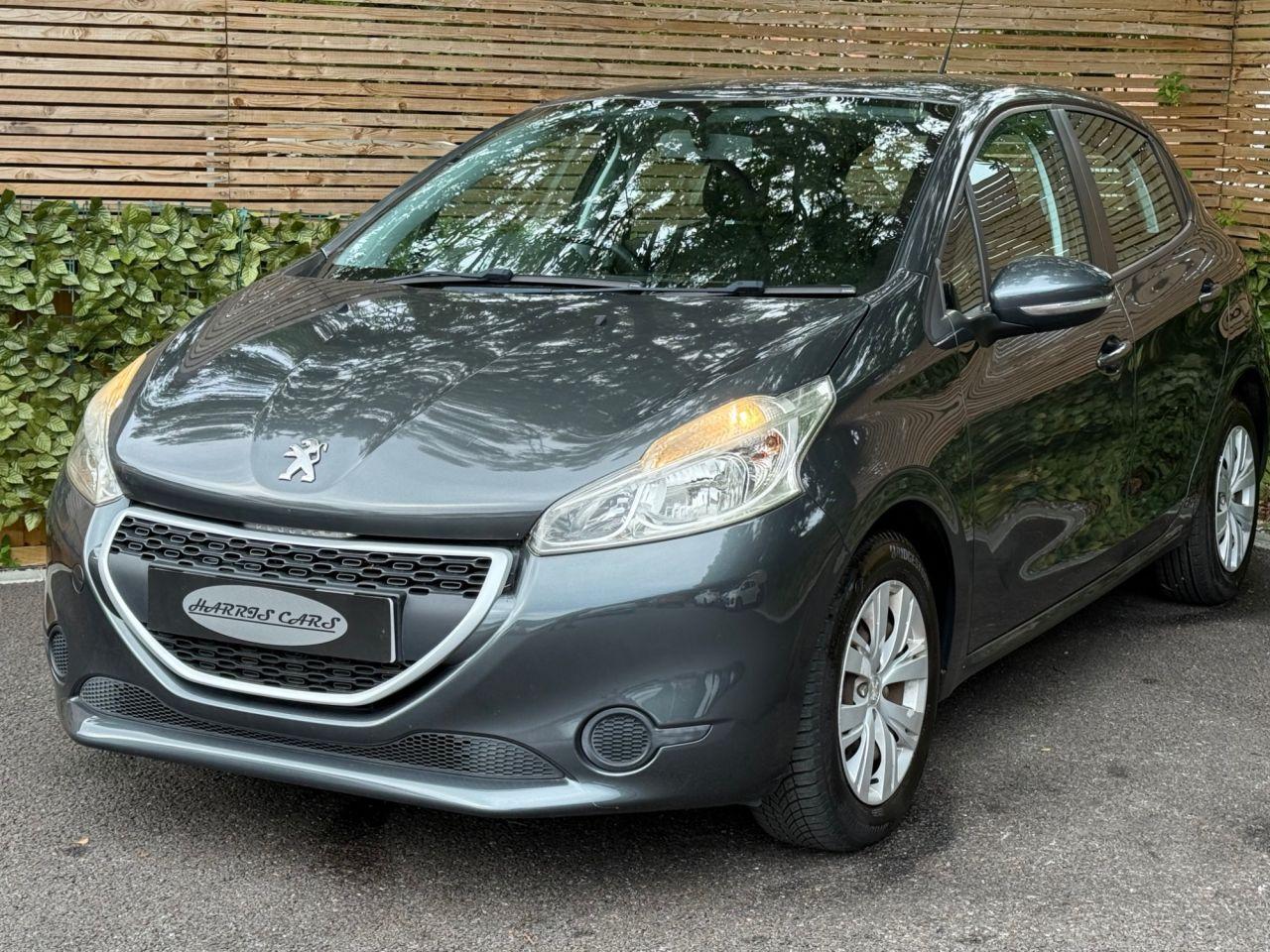 Used Peugeot 208 2015 for sale - 76988235: Photo 4