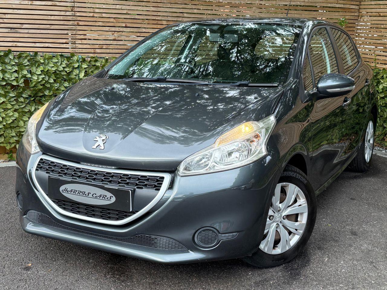 Used Peugeot 208 2015 for sale - 76988235: Photo 8