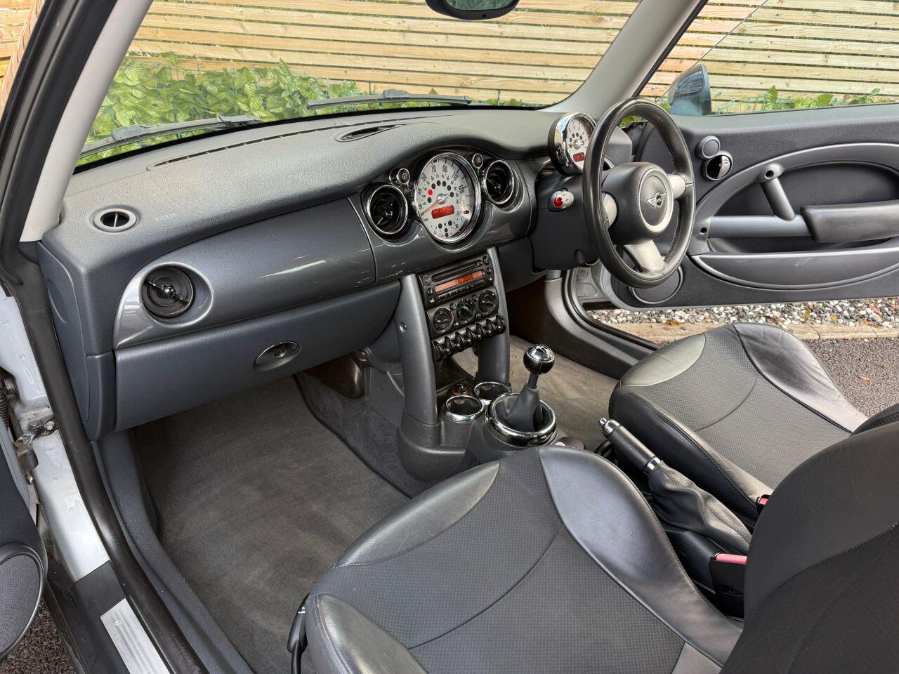 Used MINI Hatch 2005 for sale - 76832661: Photo 18