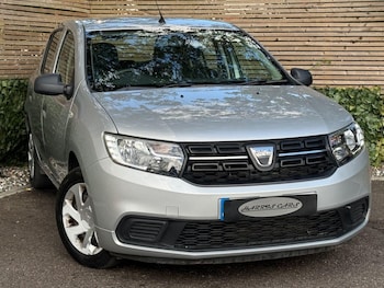 Used Dacia Sandero 2018 for sale - 79609594: Photo
