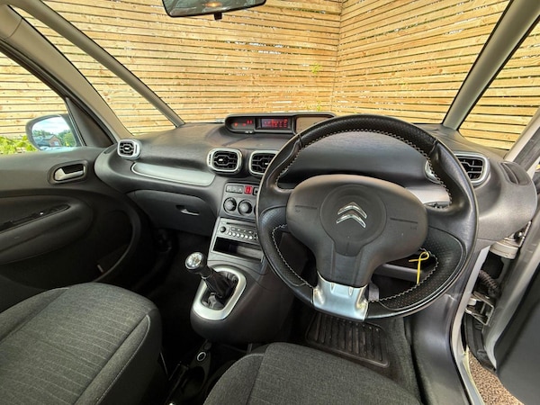 Used Citroen C3 Picasso 2017 for sale - 75532607: Photo 16