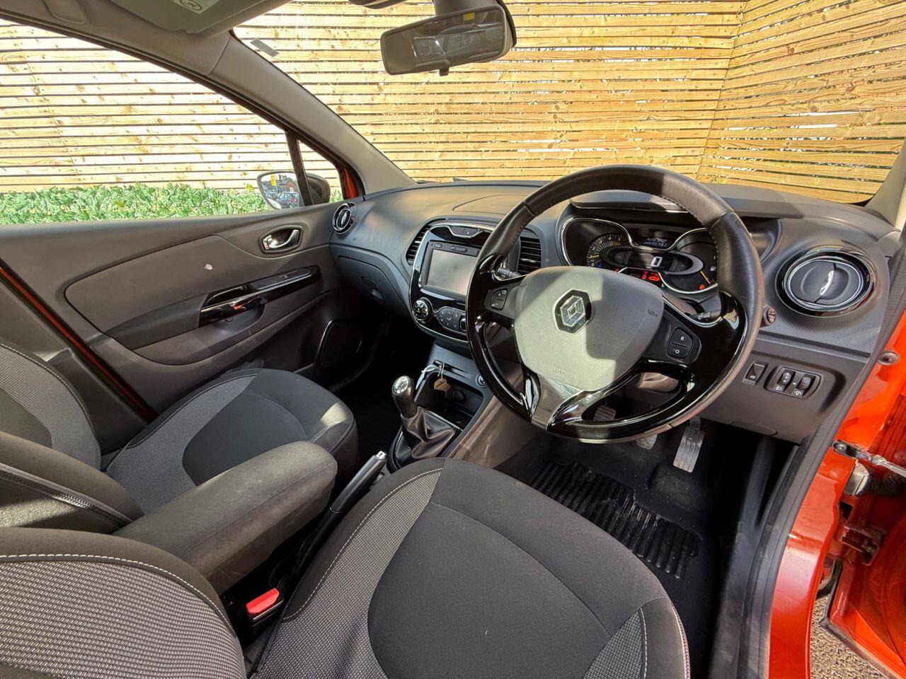 Used Renault Captur 2014 for sale - 77977899: Photo 15