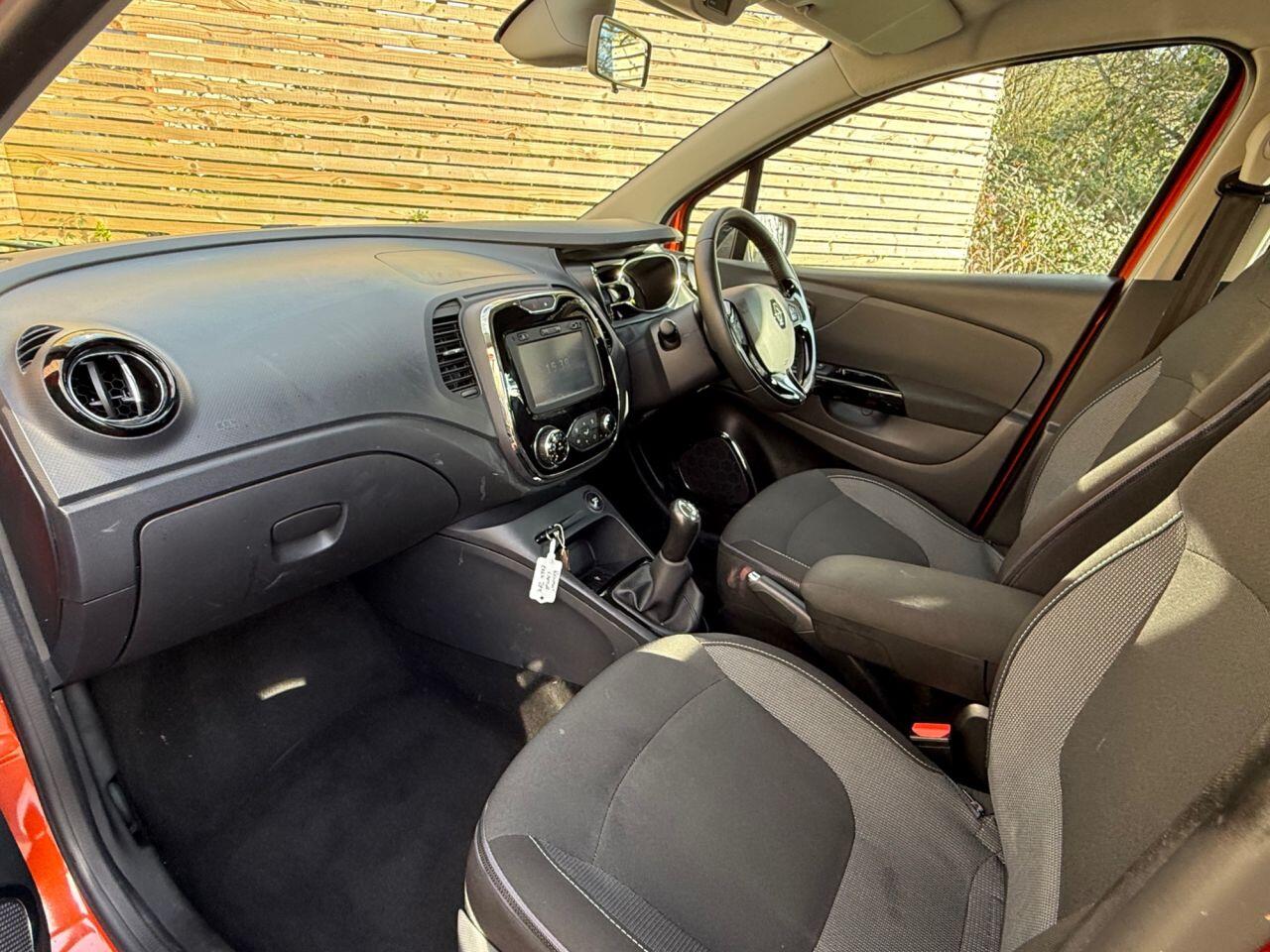 Used Renault Captur 2014 for sale - 77977899: Photo 18