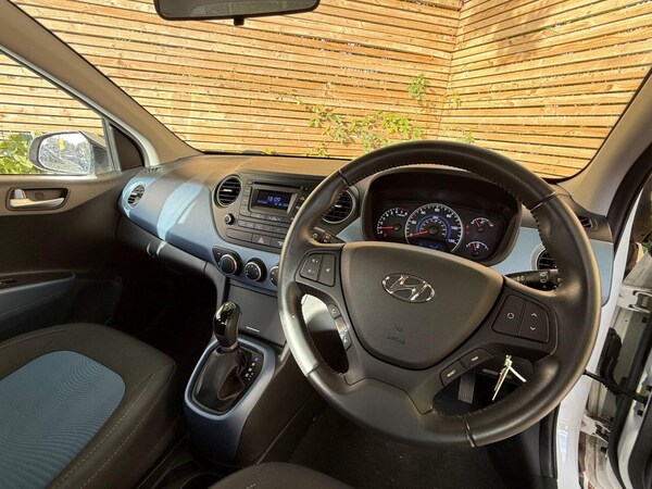 Used Hyundai i10 2017 for sale - 75732458: Photo 14
