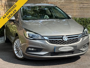 2017 (17) - 1.4i Turbo Elite Nav Hatchback 5dr Petrol Manual Euro 6 (150 ps) 12 MONTHS