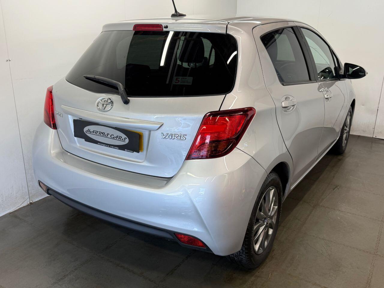 Used Toyota Yaris 2017 for sale - 76398215: Photo 11
