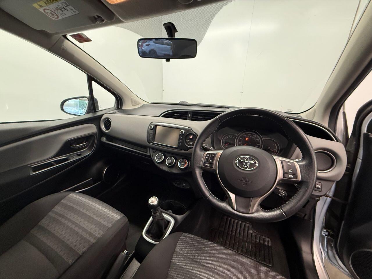 Used Toyota Yaris 2017 for sale - 76398215: Photo 14