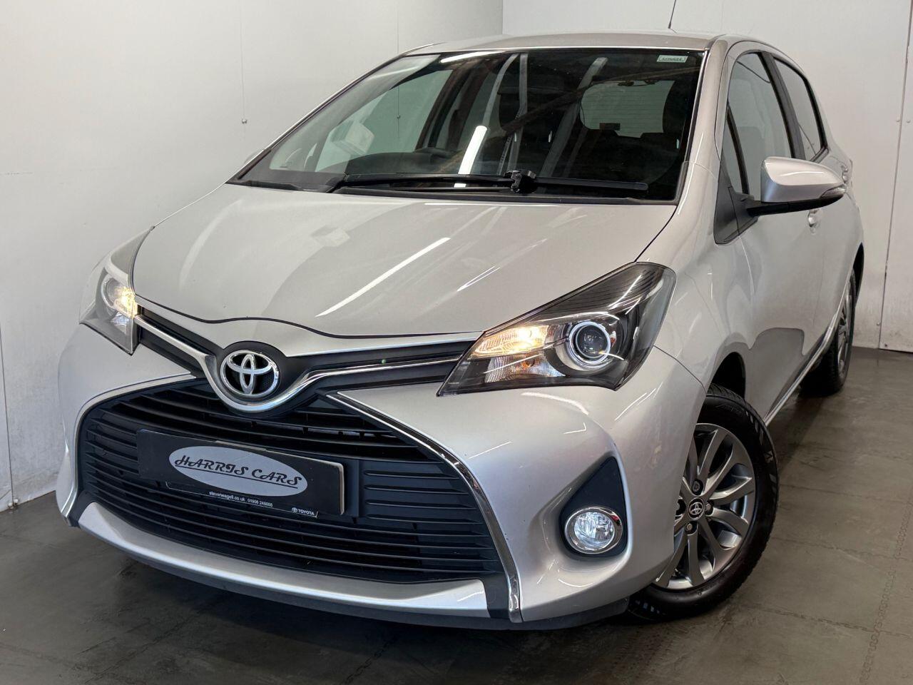 Used Toyota Yaris 2017 for sale - 76398215: Photo 2