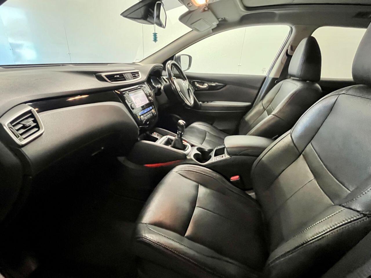 Used Nissan Qashqai 2017 for sale - 77799400: Photo 15