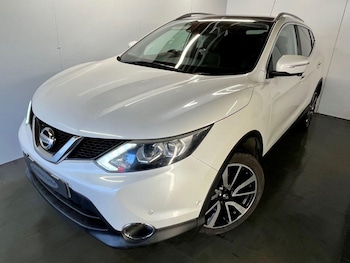 Used Nissan Qashqai 2017 for sale - 77799400: Photo