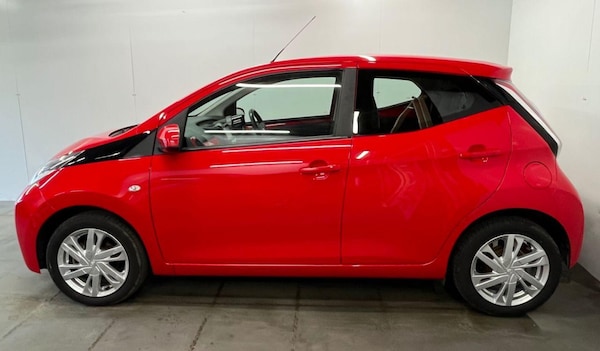 Used Toyota AYGO 2015 for sale - 74418686: Photo 11