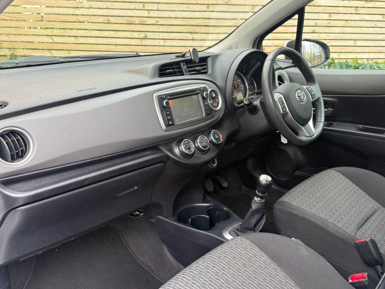 Used Toyota Yaris 2013 for sale - 77883027: Photo 16