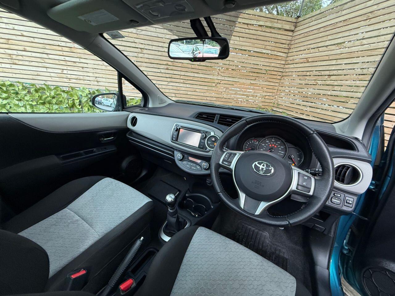 Used Toyota Yaris 2012 for sale - 76306916: Photo 16