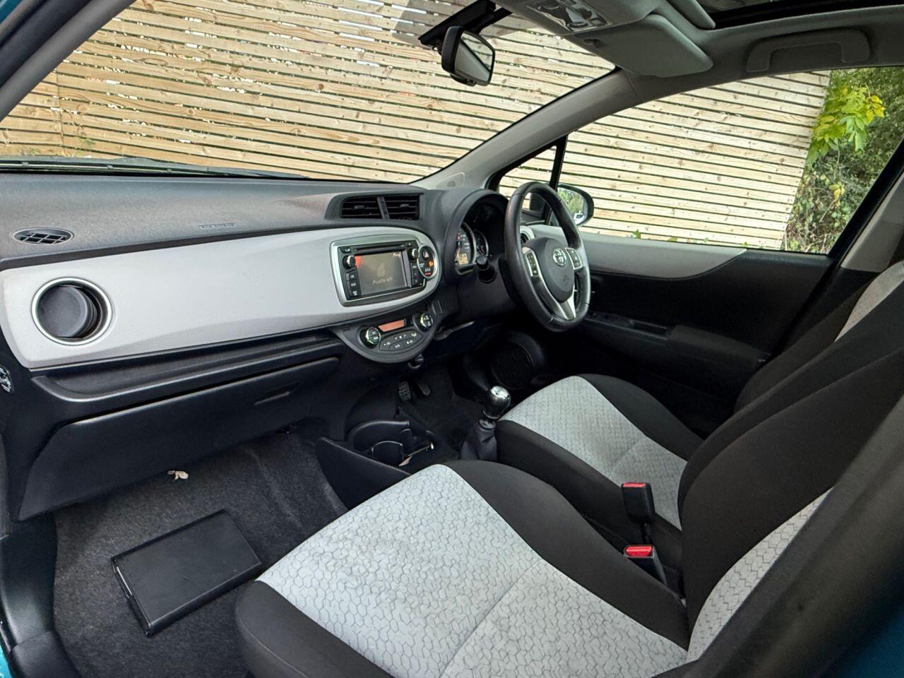 Used Toyota Yaris 2012 for sale - 76306916: Photo 20