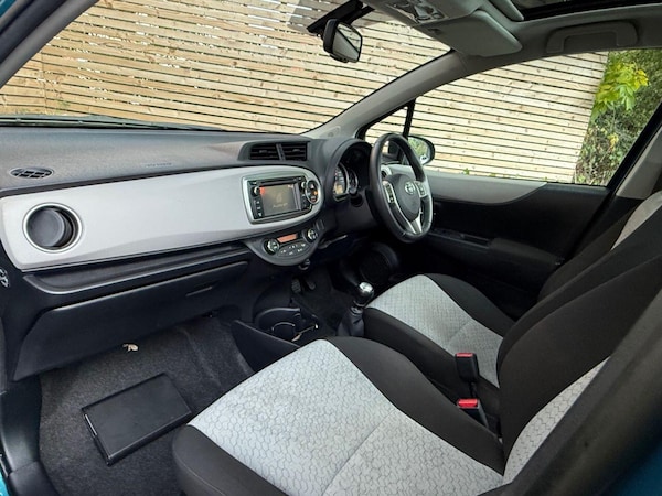 Used Toyota Yaris 2012 for sale - 76306916: Photo 20