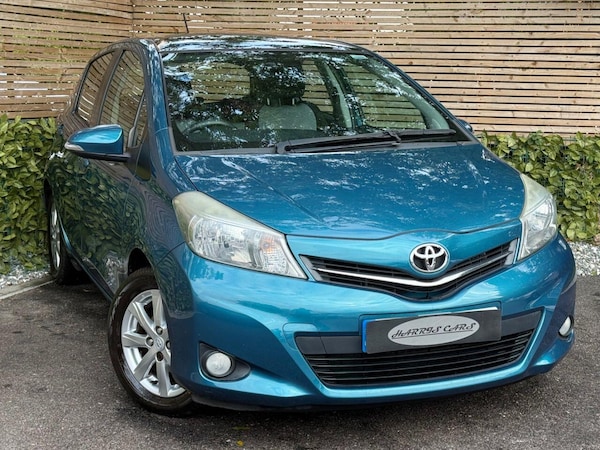 Used Toyota Yaris 2012 for sale - 76306916: Photo 2