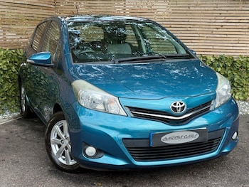 Used Toyota Yaris 2012 for sale - 76306916: Photo 2