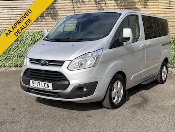 Used Ford Tourneo Custom 2017 for sale - 79609211: Photo