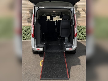 Used Ford Tourneo Custom 2017 for sale - 79609211: Photo
