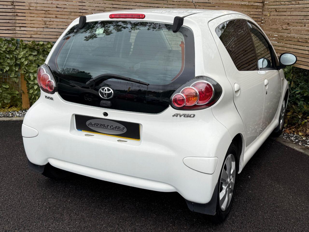 Used Toyota AYGO 2011 for sale - 76608469: Photo 11