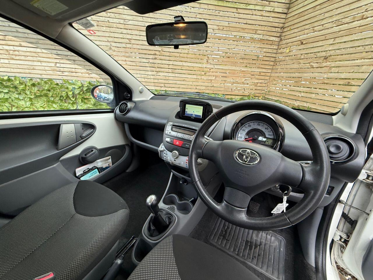 Used Toyota AYGO 2011 for sale - 76608469: Photo 16
