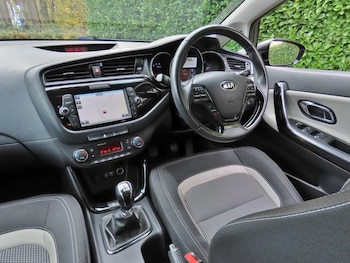 Used Kia Ceed 2017 for sale - 76494573: Photo