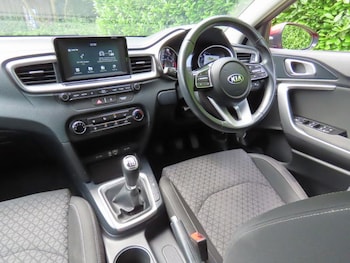 Used Kia Ceed 2019 for sale - 78963747: Photo