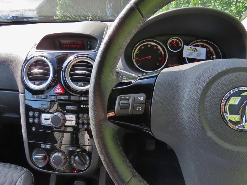 Used Vauxhall Corsa 2015 for sale - 75969499: Photo 18