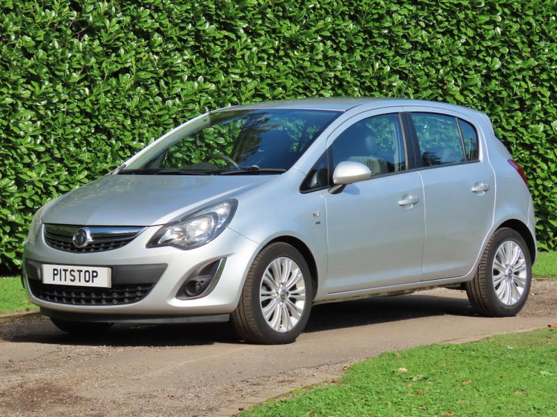 Used Vauxhall Corsa 2015 for sale - 75969499: Photo 2