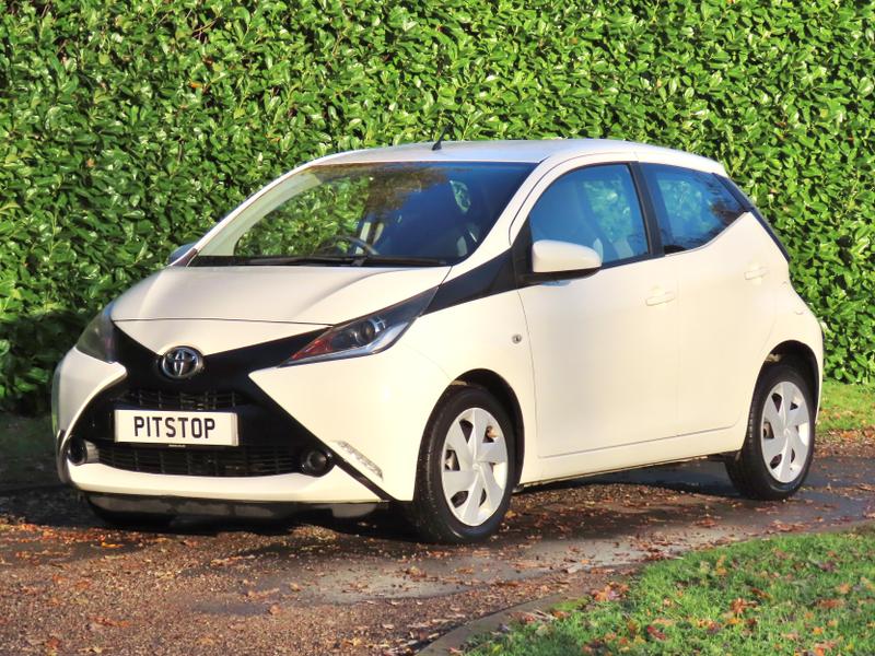 Used Toyota AYGO for sale - 76830305: Photo 2