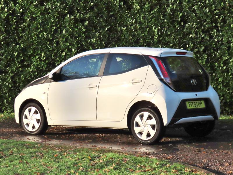 Used Toyota AYGO for sale - 76830305: Photo 6