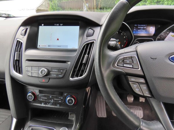 Used Ford Focus 2017 for sale - 75392115: Photo 18