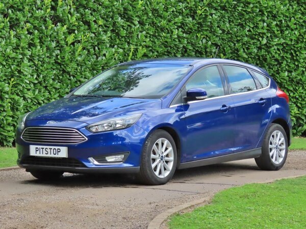 Used Ford Focus 2017 for sale - 75392115: Photo 2