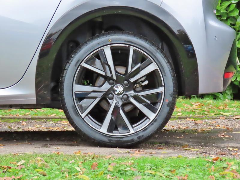 Used Peugeot 208 2023 for sale - 76434037: Photo 8