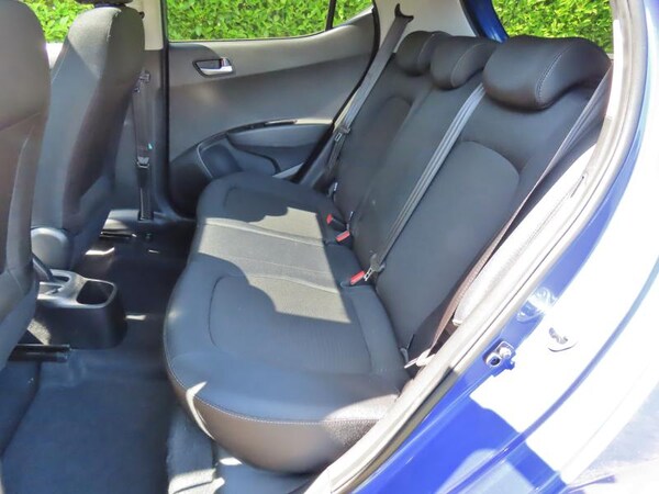 Used Hyundai i10 2018 for sale - 76184542: Photo 13