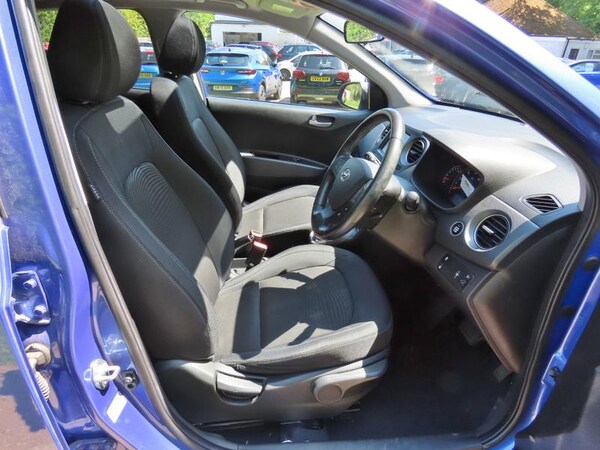 Used Hyundai i10 2018 for sale - 76184542: Photo 17