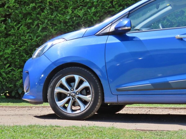 Used Hyundai i10 2018 for sale - 76184542: Photo 9