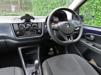 Used Volkswagen up! 2018 for sale - 76131601: Photo 3