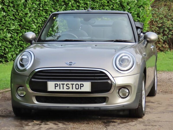 Used MINI Convertible 2019 for sale - 76196459: Photo 1