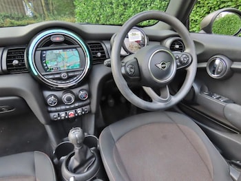 Used MINI Convertible 2019 for sale - 76196459: Photo 3