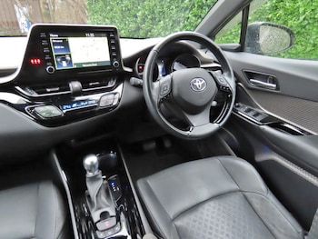 Used Toyota C-HR 2021 for sale - 77152228: Photo