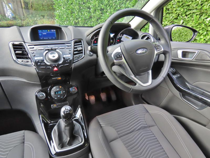 Used Ford Fiesta 2014 for sale - 76302749: Photo 3