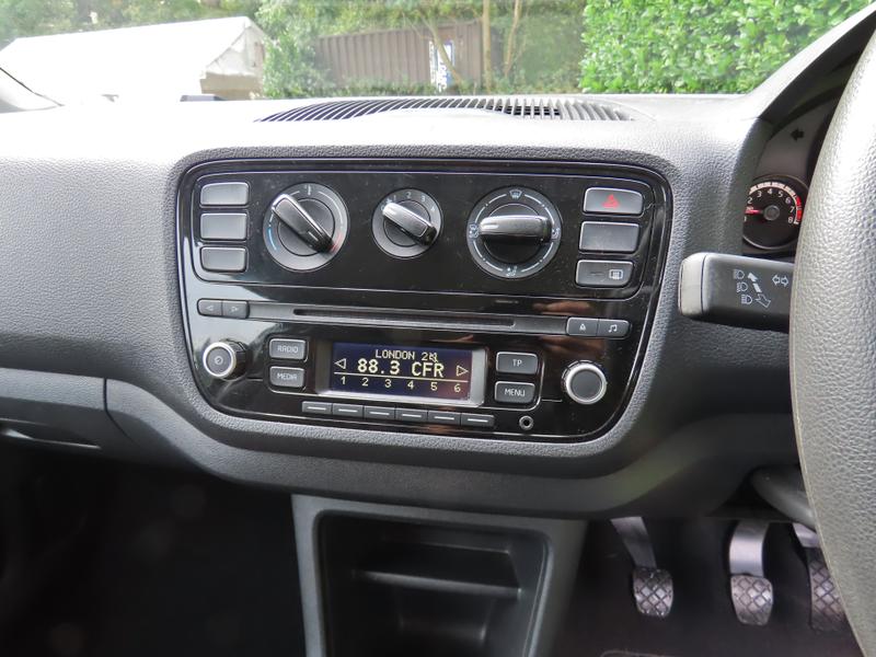 Used Volkswagen up! 2014 for sale - 76139610: Photo 18