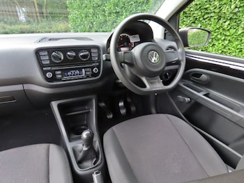 Used Volkswagen up! 2014 for sale - 76139610: Photo
