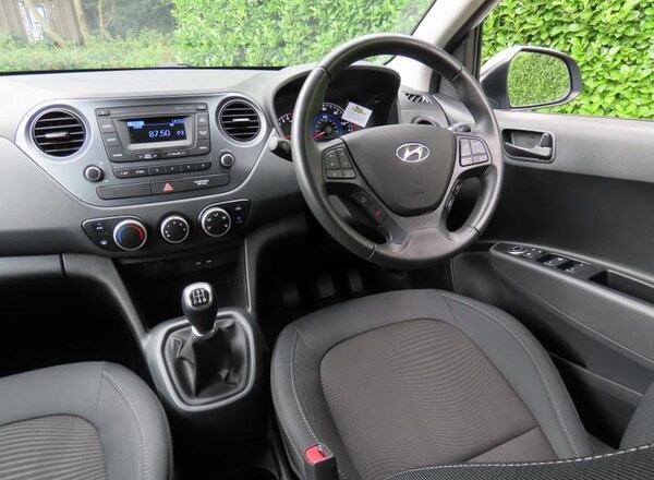 Used Hyundai i10 2019 for sale - 75325361: Photo 3