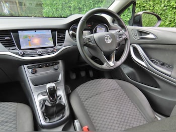 Used Vauxhall Astra 2017 for sale - 76131403: Photo