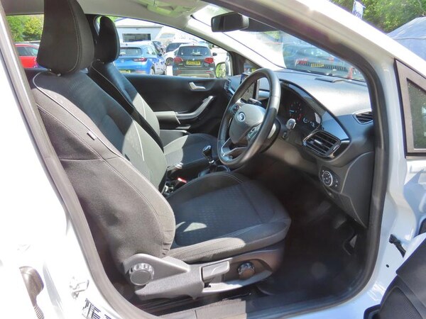 Used Ford Fiesta 2018 for sale - 74602544: Photo 17