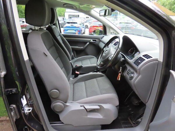 Used Volkswagen Touran 2013 for sale - 75392091: Photo 17