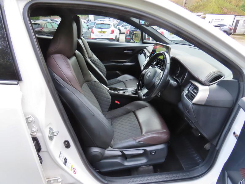 Used Toyota C-HR 2017 for sale - 76603392: Photo 17